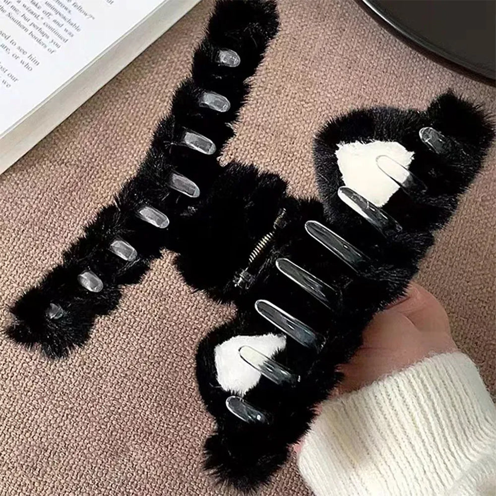 Black Cat Hair Claw